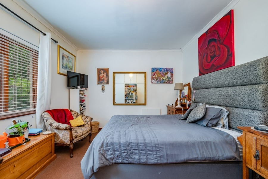 6 Bedroom Property for Sale in Golden Acre Western Cape